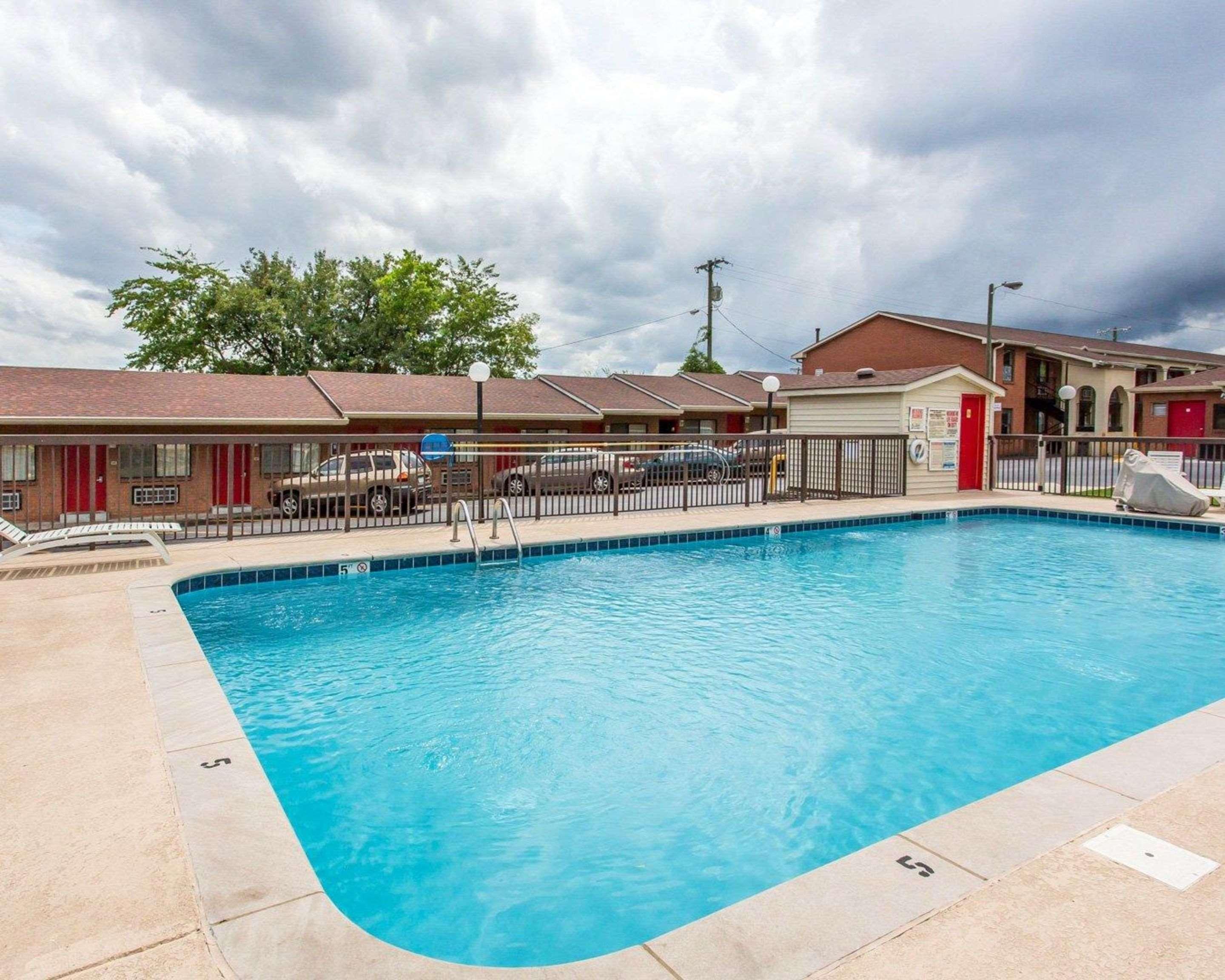 Econo Lodge Nashville North - Opryland Exterior photo