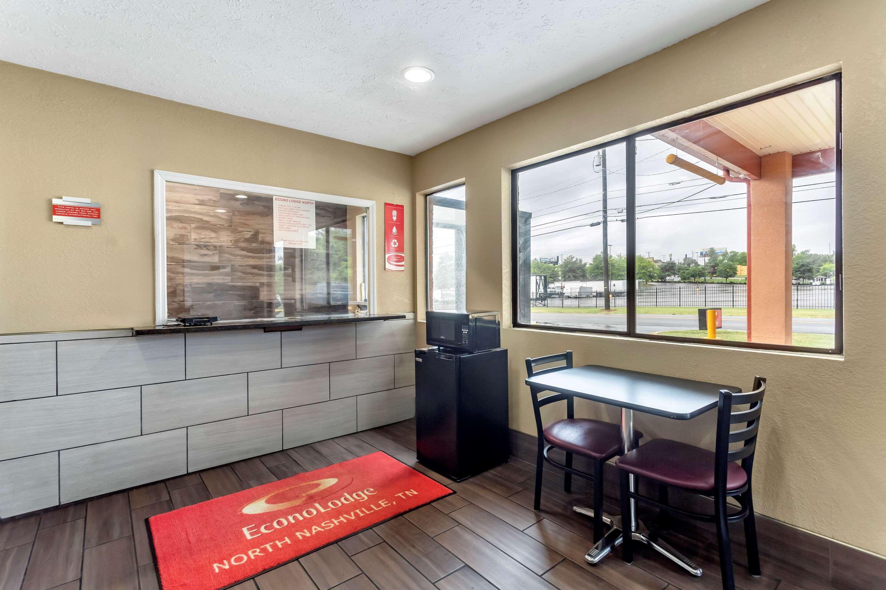 Econo Lodge Nashville North - Opryland Exterior photo