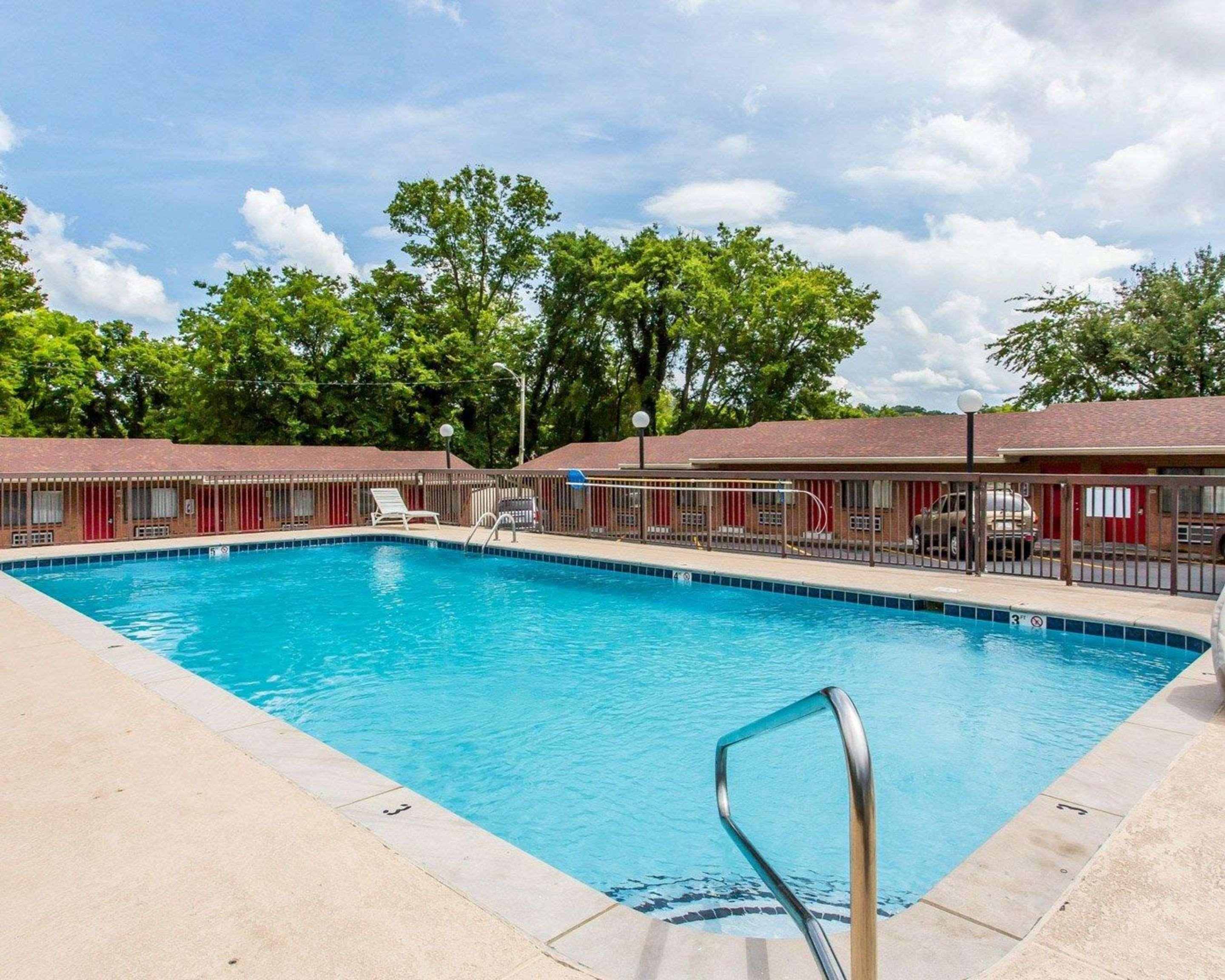 Econo Lodge Nashville North - Opryland Exterior photo