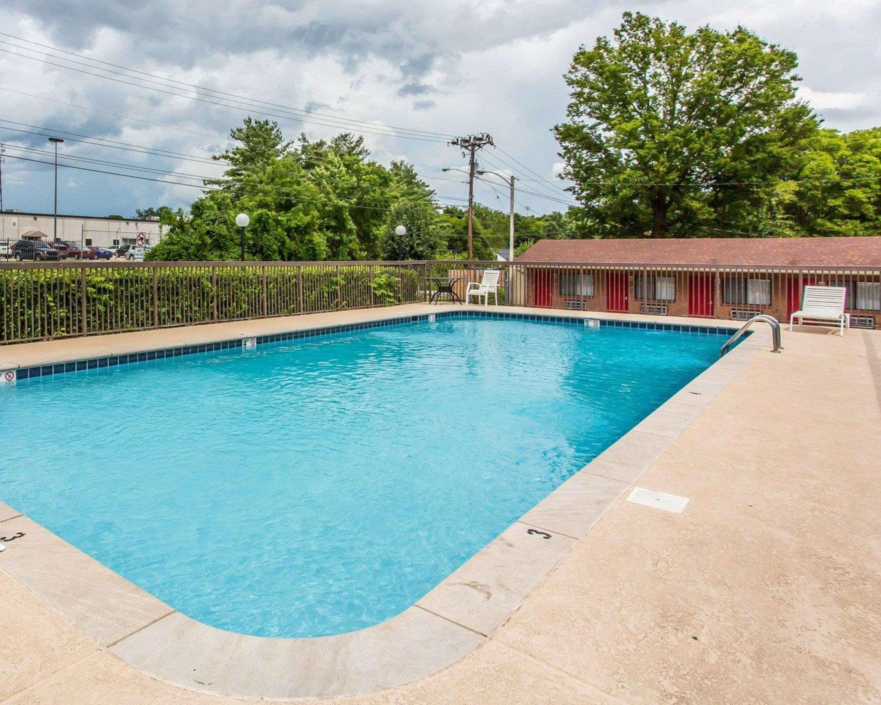 Econo Lodge Nashville North - Opryland Exterior photo