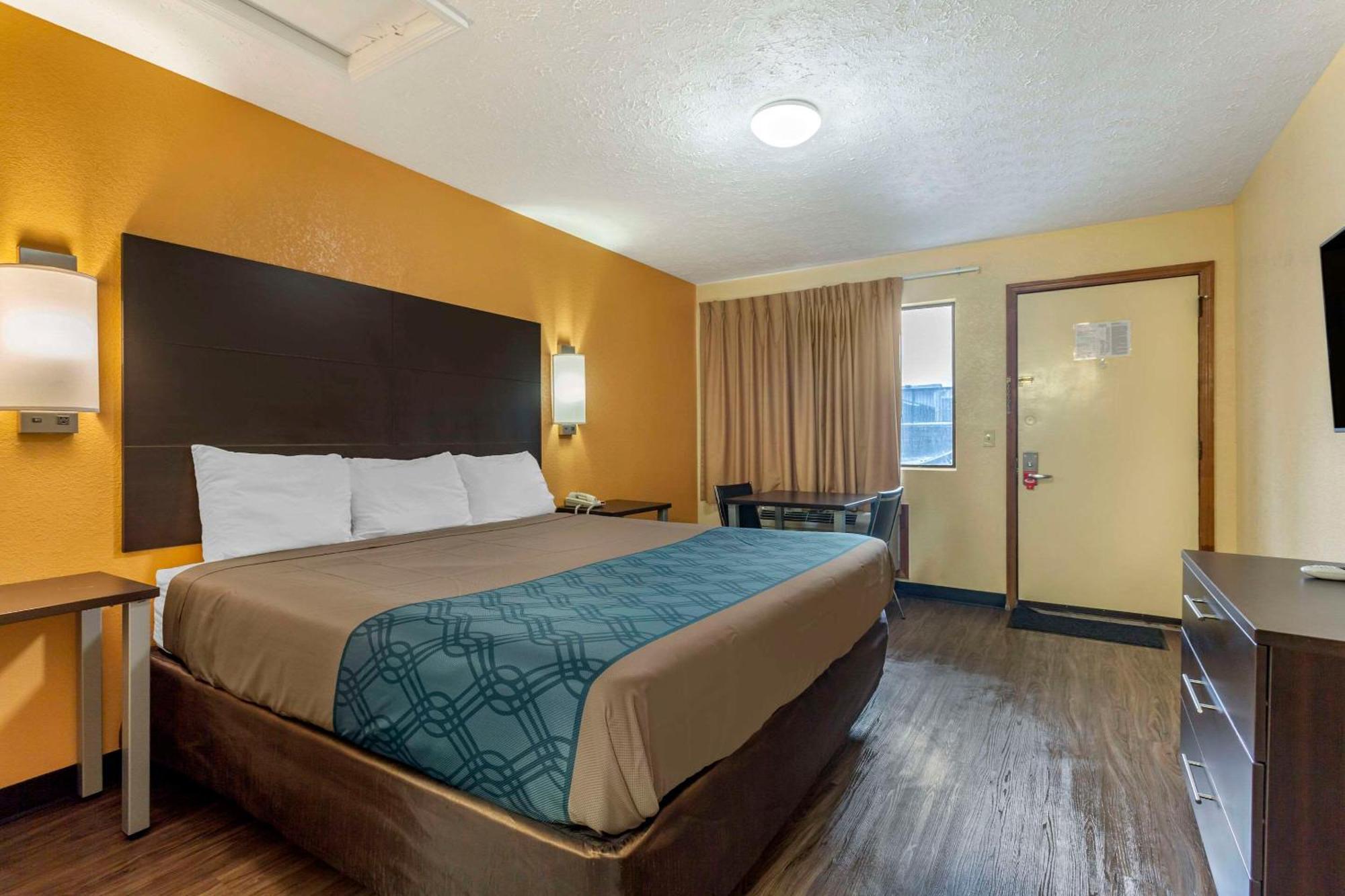 Econo Lodge Nashville North - Opryland Exterior photo