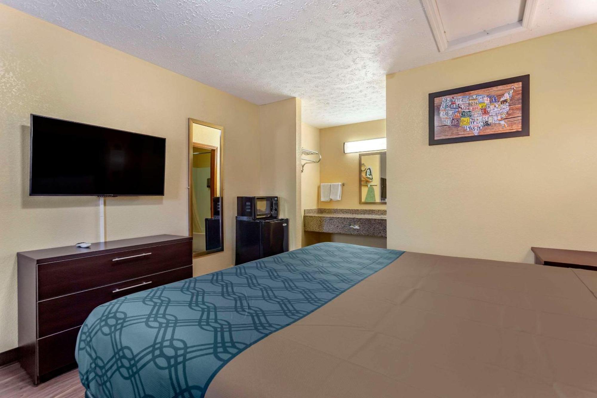 Econo Lodge Nashville North - Opryland Exterior photo