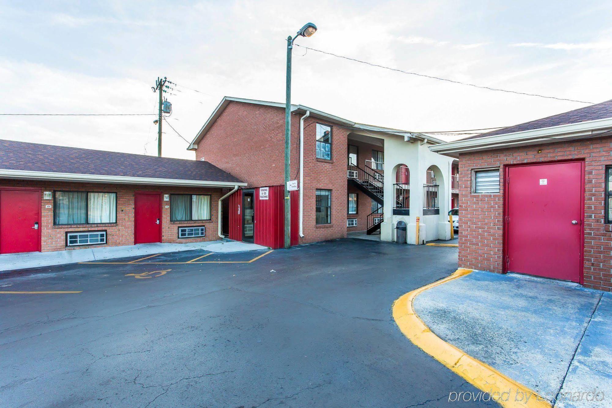 Econo Lodge Nashville North - Opryland Exterior photo
