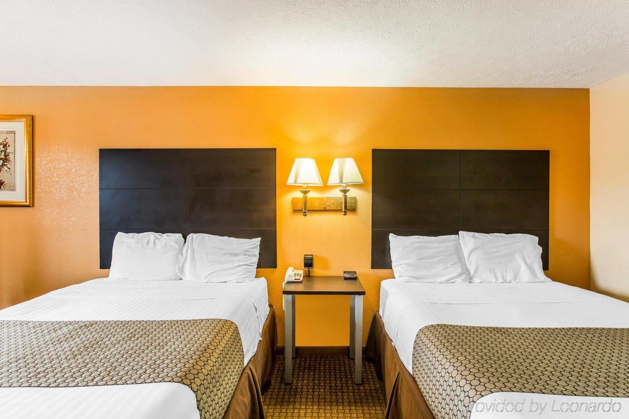 Econo Lodge Nashville North - Opryland Exterior photo