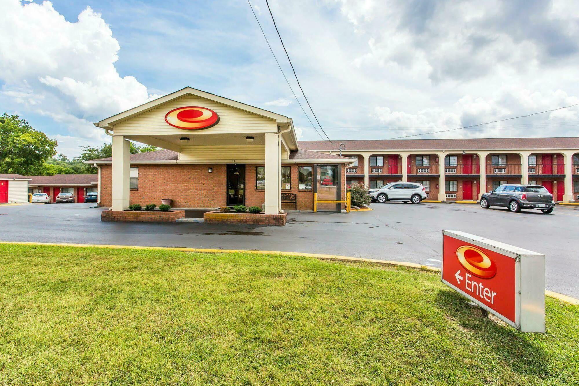 Econo Lodge Nashville North - Opryland Exterior photo