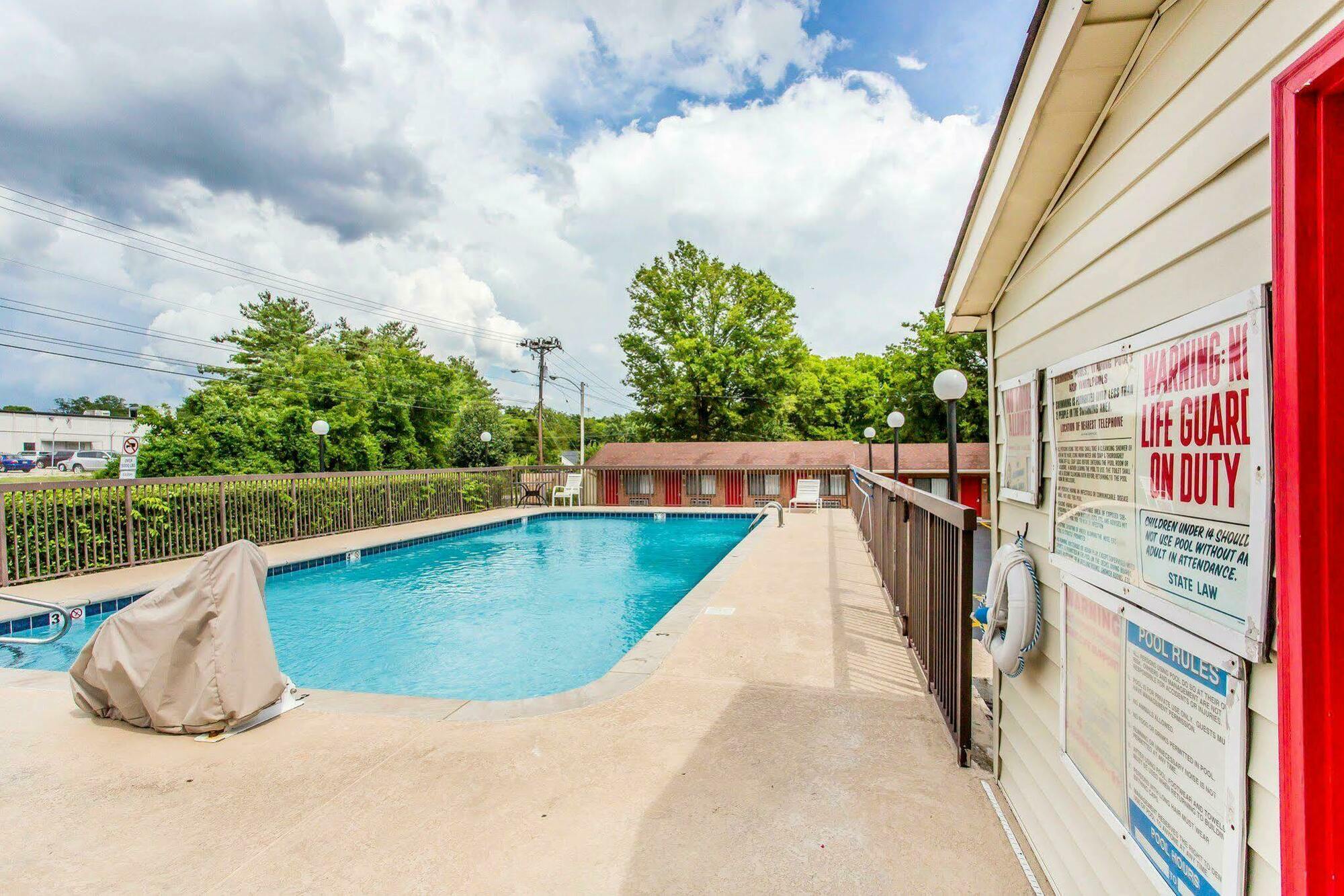 Econo Lodge Nashville North - Opryland Exterior photo